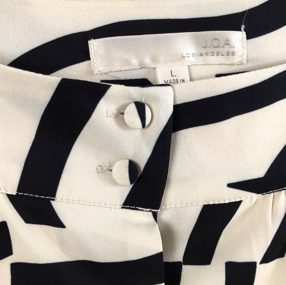 J.O.A A shaped skirt, knee long, SZ: L, NWOT